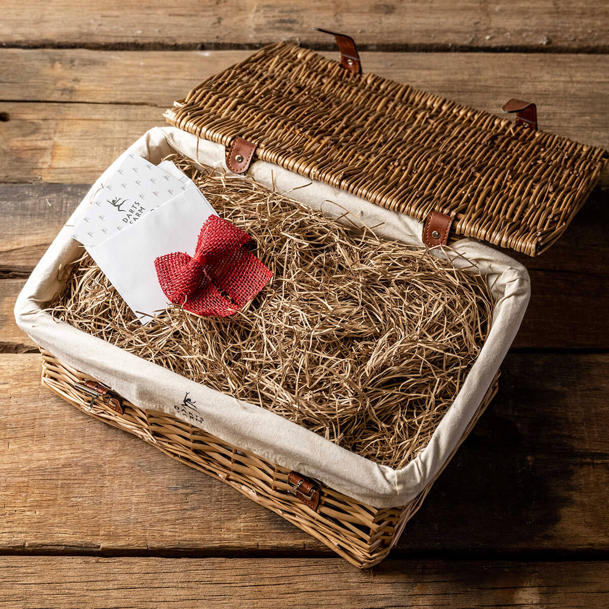 Veggie Picnic Hamper with Fizz